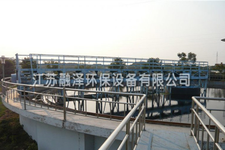 半橋式周邊傳動吸泥機(jī)